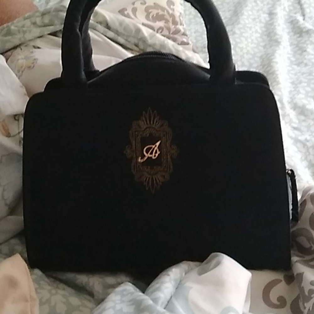 Purse - Picture 2 of 4
